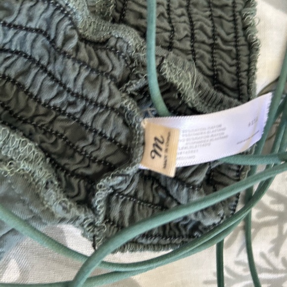 Green Ruched Cropped Tank - Picture 6 of 6